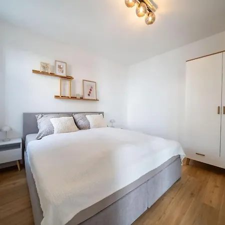 Ferienwohnung Moebliertes Wohnen - Margarete Rostock Exterior foto